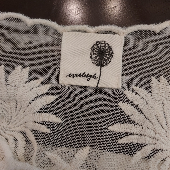 Clean Lace Top by Everleigh: Size L - Picture 8 of 8